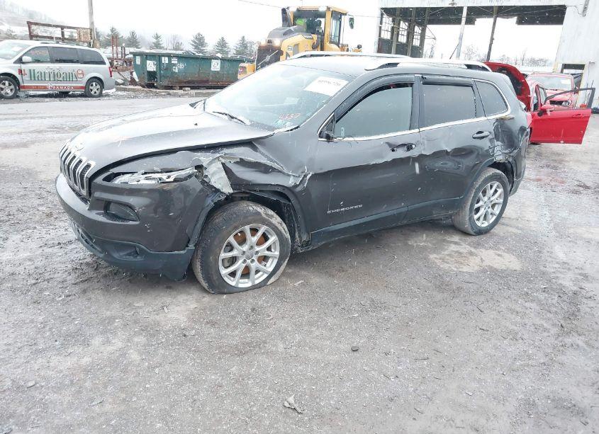 Photo 2 of 2015 Jeep Cherokee LATITUDE (VIN 1C4PJMCB9FW514337)