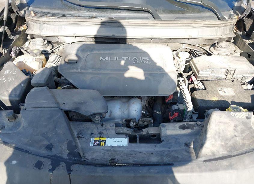 Photo 10 of 2015 Jeep Cherokee LATITUDE (VIN 1C4PJMCB9FW571217)