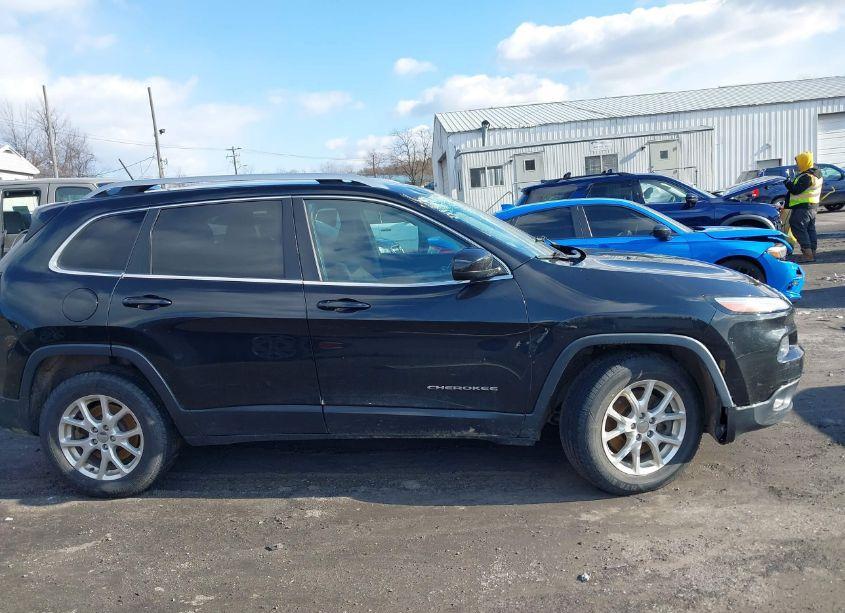 Photo 13 of 2015 Jeep Cherokee LATITUDE (VIN 1C4PJMCB9FW571217)