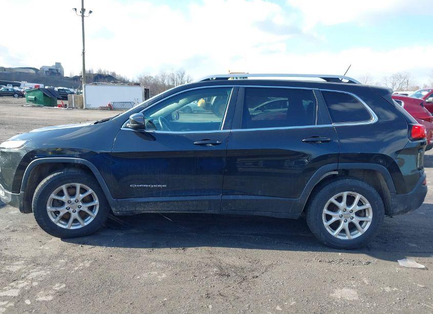 Photo 14 of 2015 Jeep Cherokee LATITUDE (VIN 1C4PJMCB9FW571217)