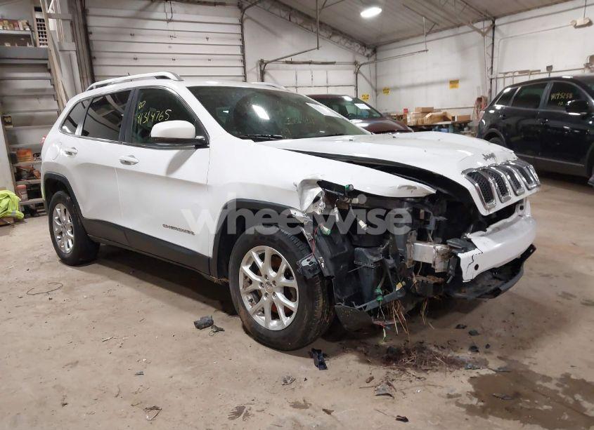 2015 Jeep Cherokee LATITUDE (VIN 1C4PJMCB9FW645056) main photo