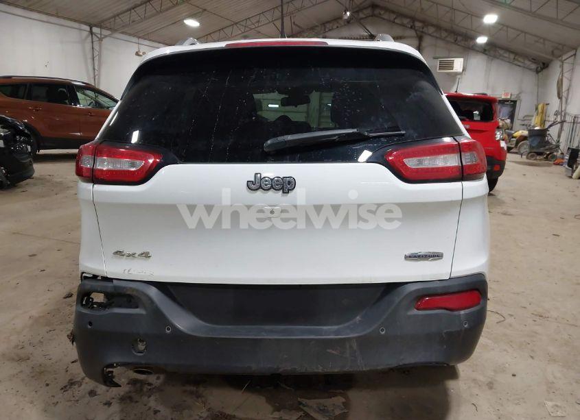 Photo 17 of 2015 Jeep Cherokee LATITUDE (VIN 1C4PJMCB9FW645056)