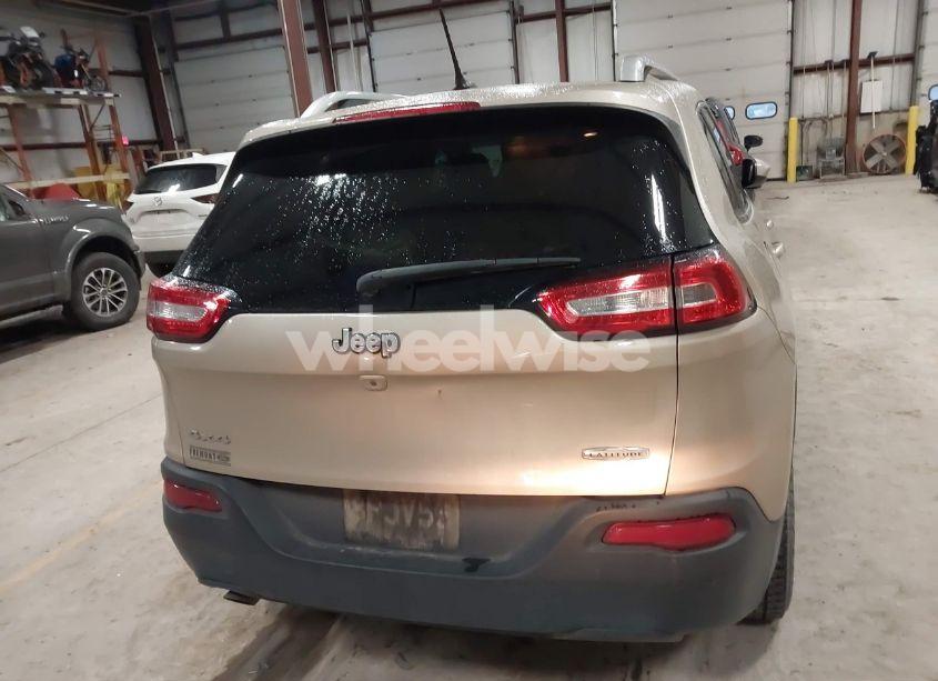 Photo 16 of 2015 Jeep Cherokee LATITUDE (VIN 1C4PJMCB9FW734254)