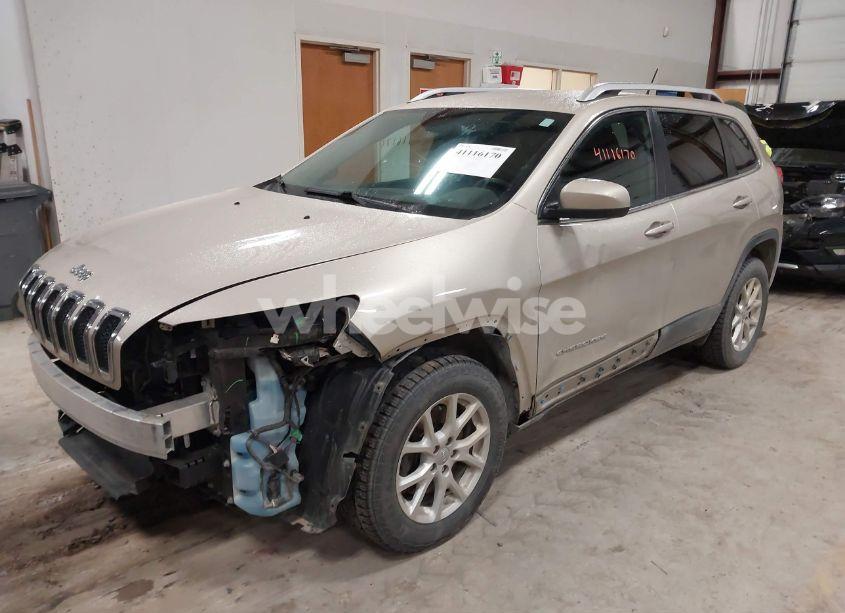 Photo 2 of 2015 Jeep Cherokee LATITUDE (VIN 1C4PJMCB9FW734254)