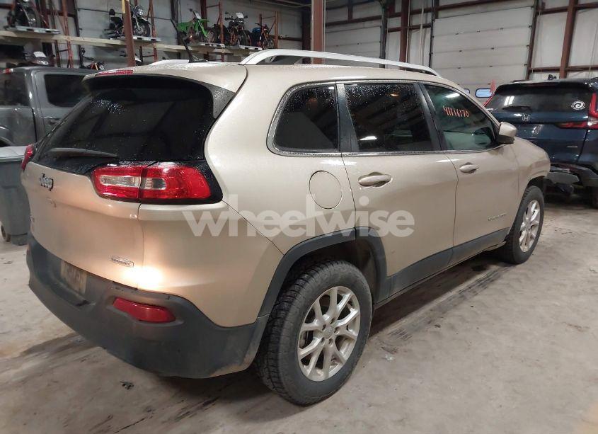 Photo 4 of 2015 Jeep Cherokee LATITUDE (VIN 1C4PJMCB9FW734254)