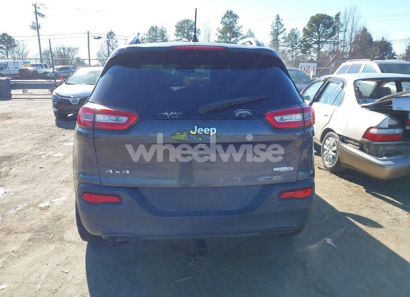 Photo 16 of 2016 Jeep Cherokee LATITUDE (VIN 1C4PJMCB9GW100685)