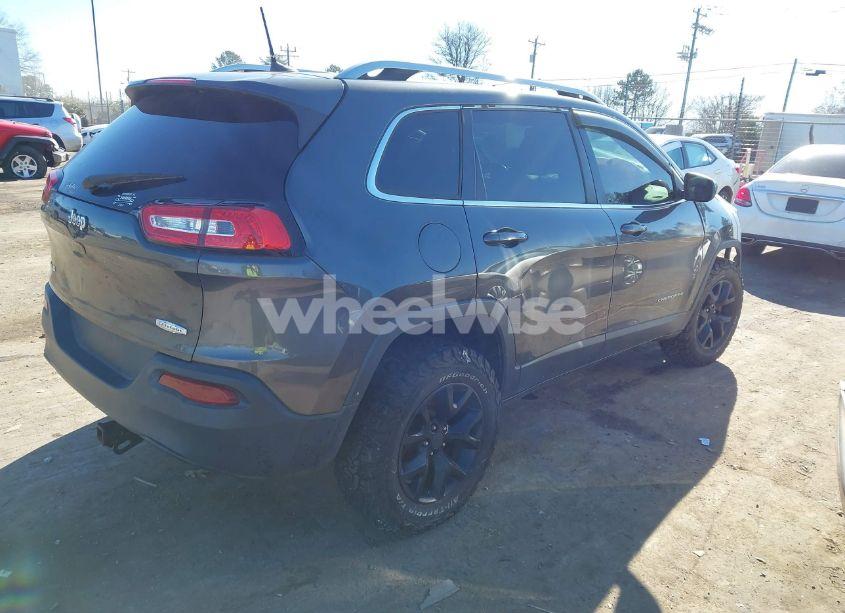 Photo 4 of 2016 Jeep Cherokee LATITUDE (VIN 1C4PJMCB9GW100685)