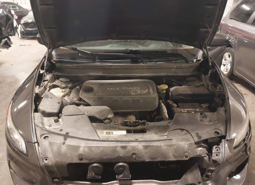 Photo 10 of 2016 Jeep Cherokee LATITUDE (VIN 1C4PJMCB9GW115266)