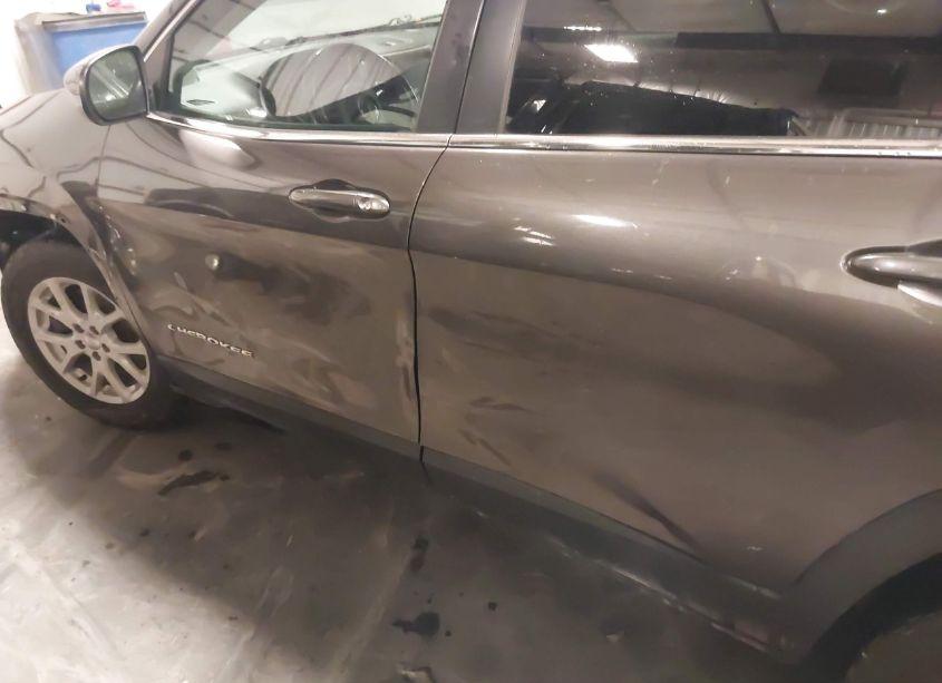 Photo 19 of 2016 Jeep Cherokee LATITUDE (VIN 1C4PJMCB9GW115266)