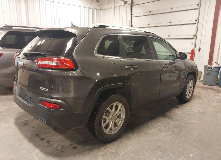 Photo 4 of 2016 Jeep Cherokee LATITUDE (VIN 1C4PJMCB9GW115266)