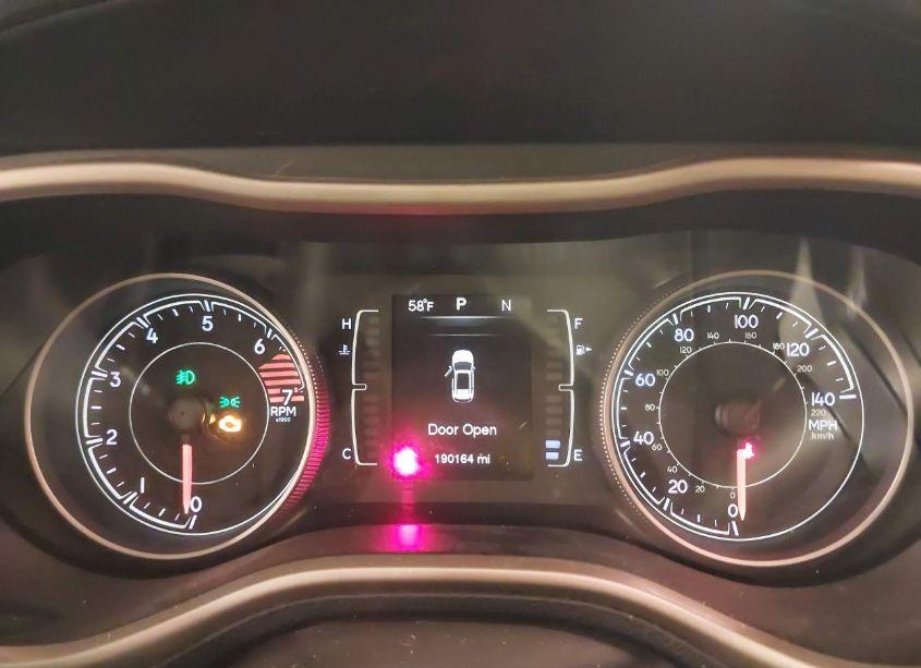 Photo 7 of 2016 Jeep Cherokee LATITUDE (VIN 1C4PJMCB9GW115266)