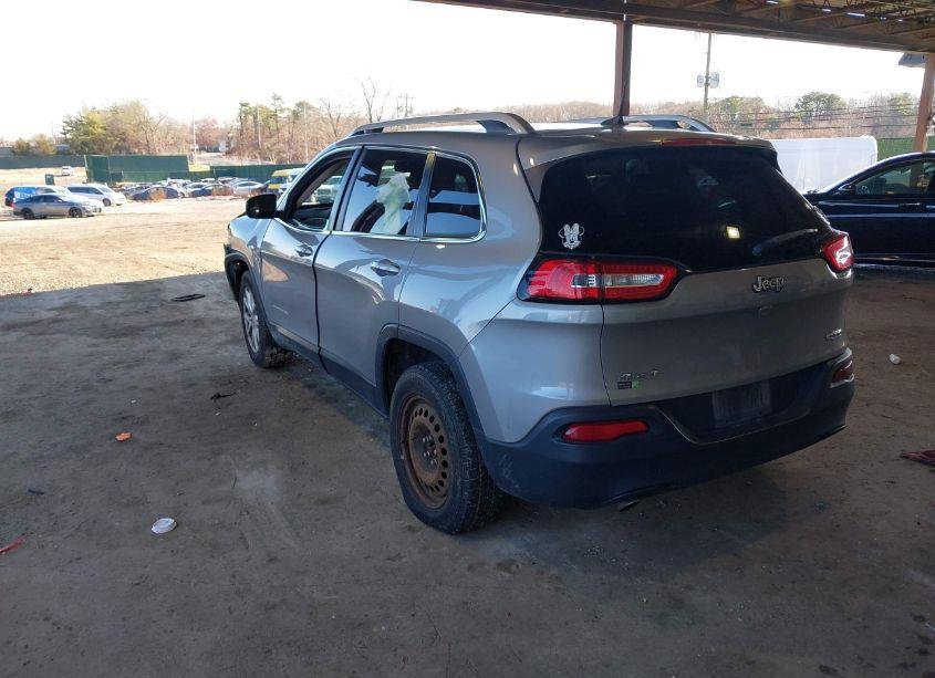 Photo 3 of 2016 Jeep Cherokee LATITUDE (VIN 1C4PJMCB9GW118264)