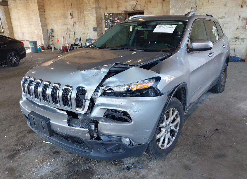 Photo 6 of 2016 Jeep Cherokee LATITUDE (VIN 1C4PJMCB9GW118264)