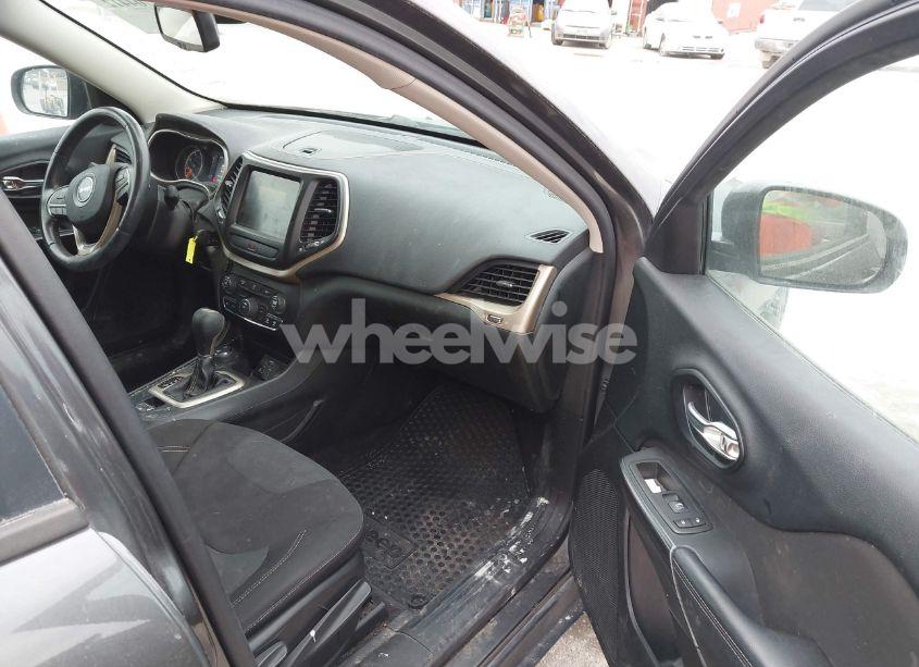 Photo 5 of 2016 Jeep Cherokee ALTITUDE (VIN 1C4PJMCB9GW152673)