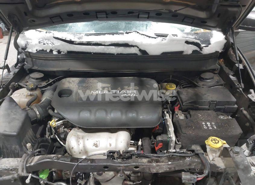 Photo 10 of 2016 Jeep Cherokee LATITUDE (VIN 1C4PJMCB9GW181719)