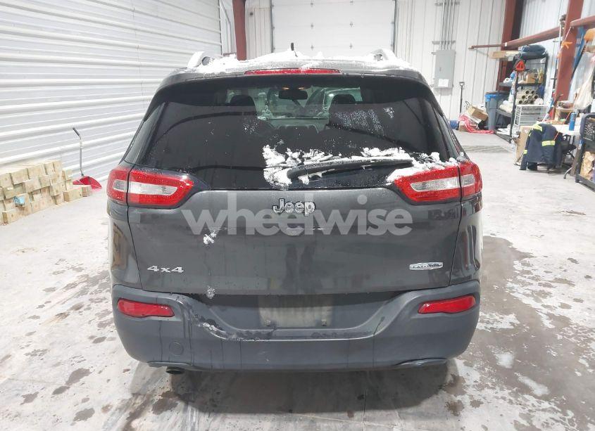 Photo 16 of 2016 Jeep Cherokee LATITUDE (VIN 1C4PJMCB9GW181719)