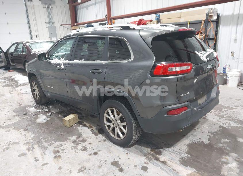 Photo 3 of 2016 Jeep Cherokee LATITUDE (VIN 1C4PJMCB9GW181719)