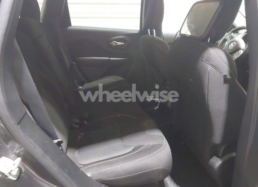 Photo 8 of 2016 Jeep Cherokee LATITUDE (VIN 1C4PJMCB9GW181719)