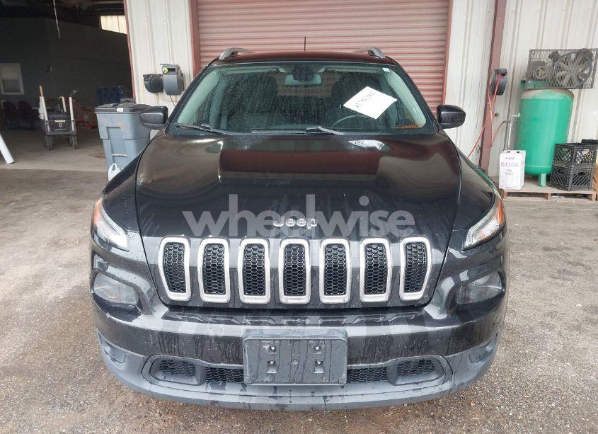 Photo 12 of 2016 Jeep Cherokee LATITUDE (VIN 1C4PJMCB9GW252367)