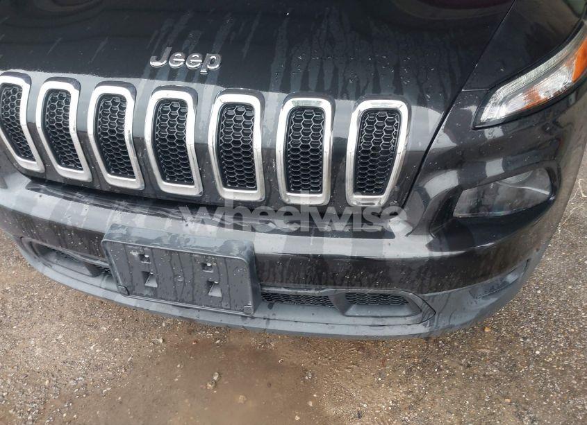 Photo 6 of 2016 Jeep Cherokee LATITUDE (VIN 1C4PJMCB9GW252367)