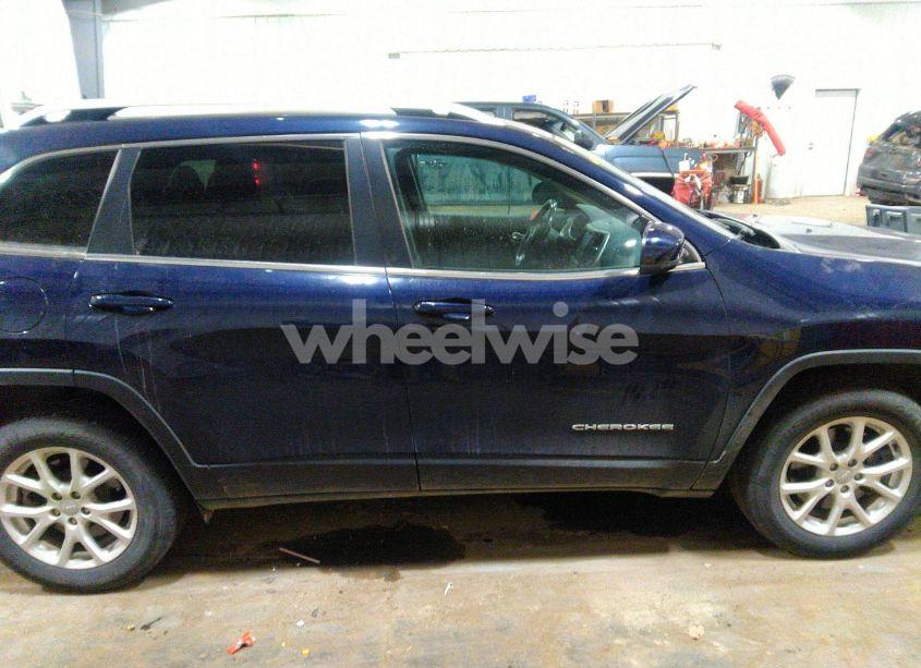 Photo 14 of 2016 Jeep Cherokee LATITUDE (VIN 1C4PJMCB9GW289080)