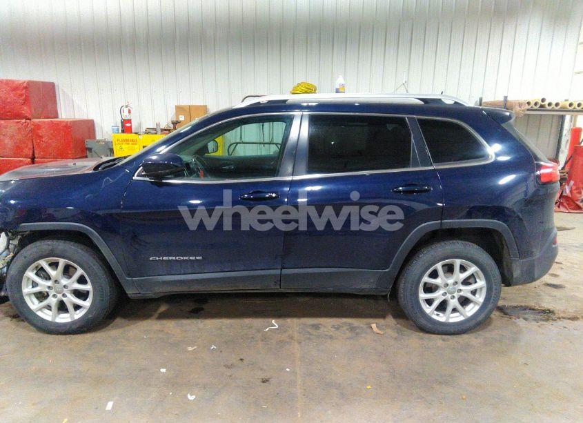 Photo 15 of 2016 Jeep Cherokee LATITUDE (VIN 1C4PJMCB9GW289080)