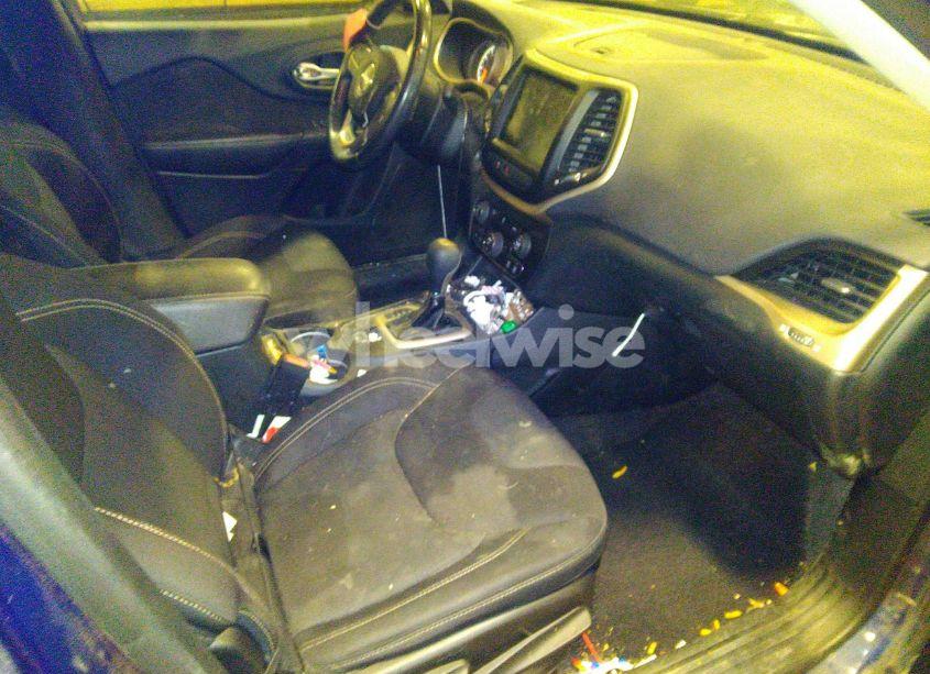 Photo 5 of 2016 Jeep Cherokee LATITUDE (VIN 1C4PJMCB9GW289080)