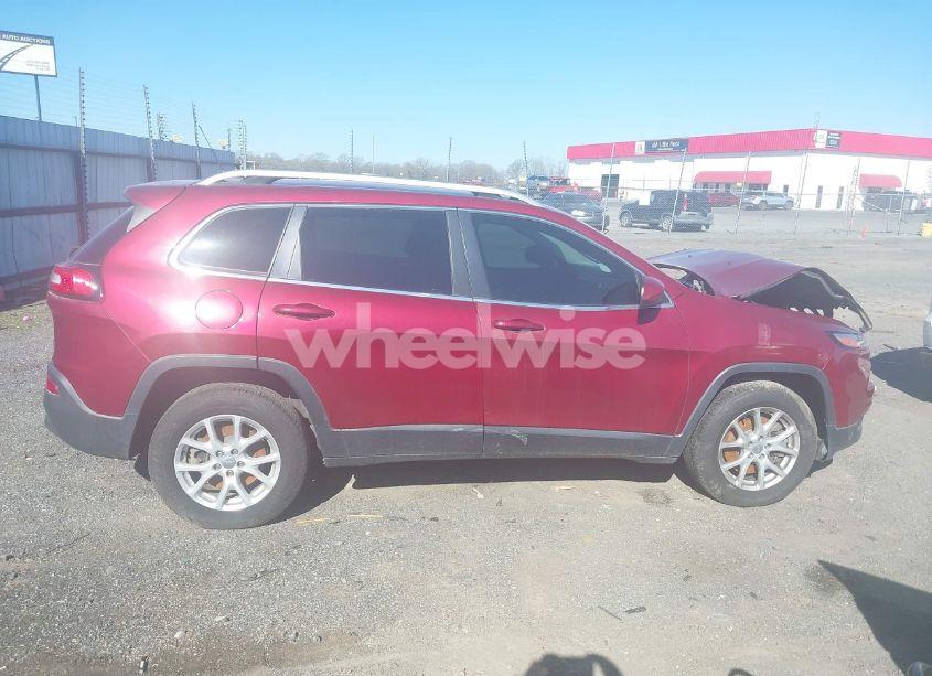 Photo 12 of 2016 Jeep Cherokee LATITUDE (VIN 1C4PJMCB9GW306640)