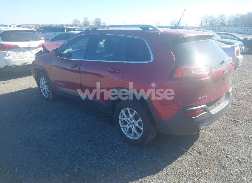 Photo 3 of 2016 Jeep Cherokee LATITUDE (VIN 1C4PJMCB9GW306640)
