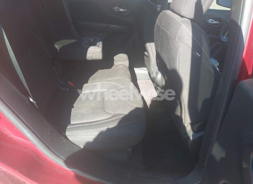 Photo 8 of 2016 Jeep Cherokee LATITUDE (VIN 1C4PJMCB9GW306640)