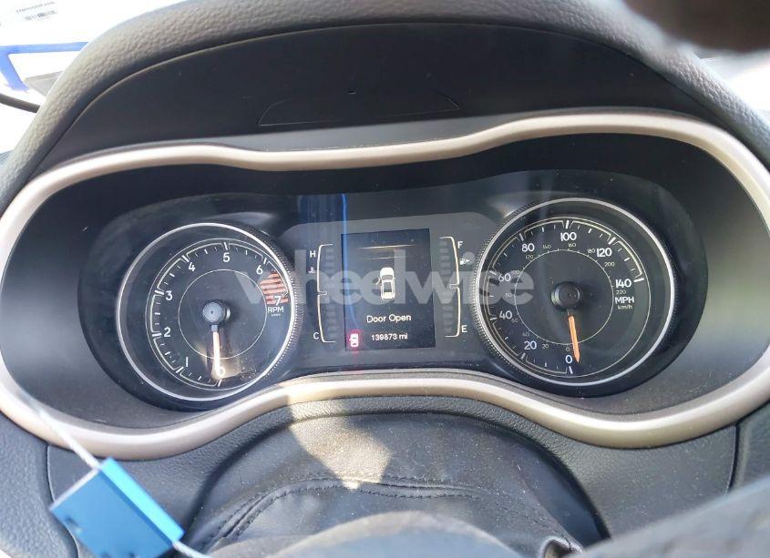 Photo 7 of 2016 Jeep Cherokee LATITUDE (VIN 1C4PJMCB9GW364781)