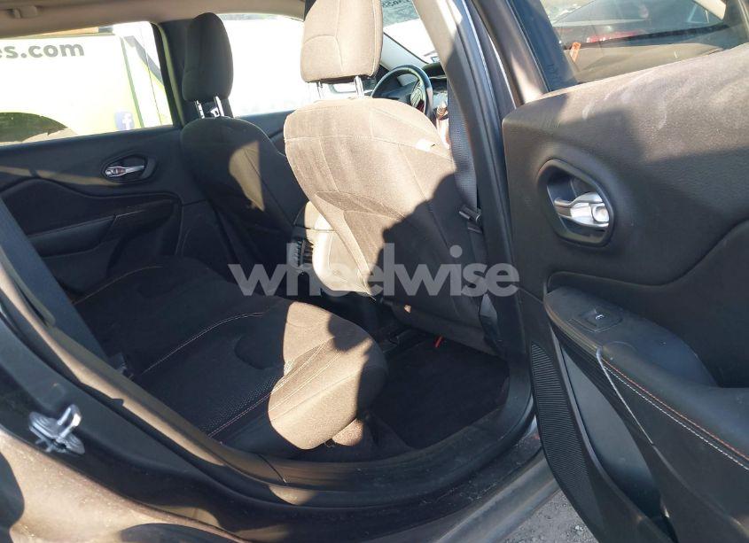 Photo 8 of 2016 Jeep Cherokee LATITUDE (VIN 1C4PJMCB9GW364781)