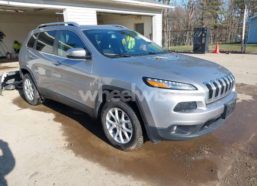 2017 Jeep Cherokee LATITUDE 4X4 (VIN 1C4PJMCB9HW571026) main photo