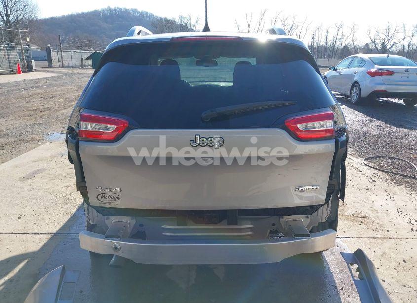 Photo 17 of 2017 Jeep Cherokee LATITUDE 4X4 (VIN 1C4PJMCB9HW571026)