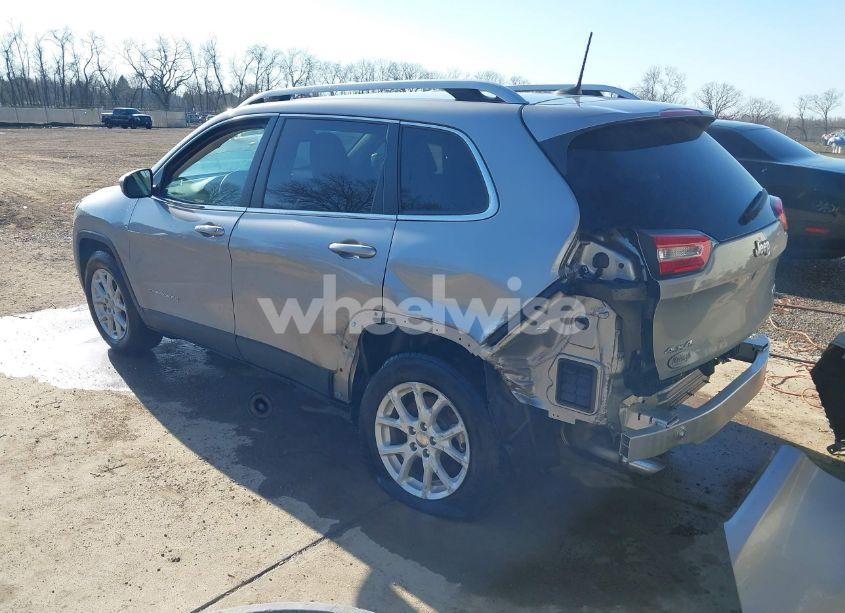 Photo 3 of 2017 Jeep Cherokee LATITUDE 4X4 (VIN 1C4PJMCB9HW571026)