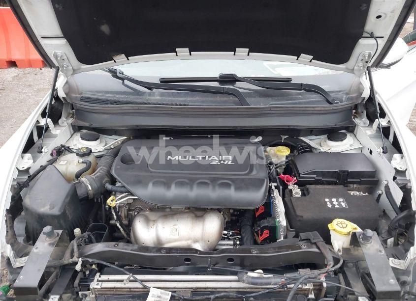 Photo 10 of 2017 Jeep Cherokee LATITUDE 4X4 (VIN 1C4PJMCB9HW571060)