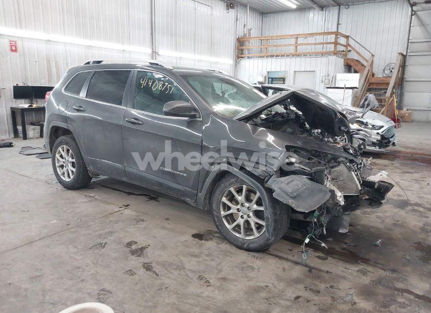 2017 Jeep Cherokee LATITUDE 4X4 (VIN 1C4PJMCB9HW575061) main photo