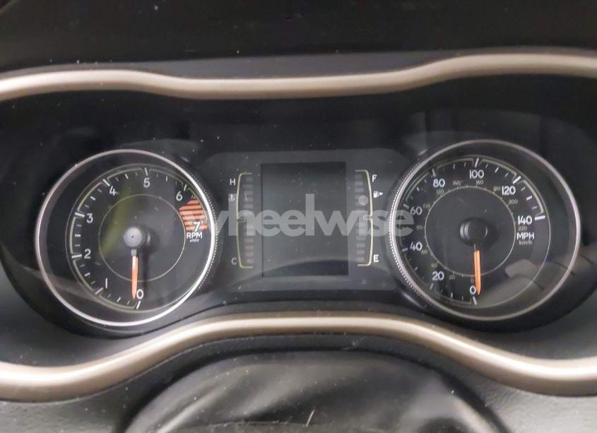 Photo 7 of 2017 Jeep Cherokee LATITUDE 4X4 (VIN 1C4PJMCB9HW575061)