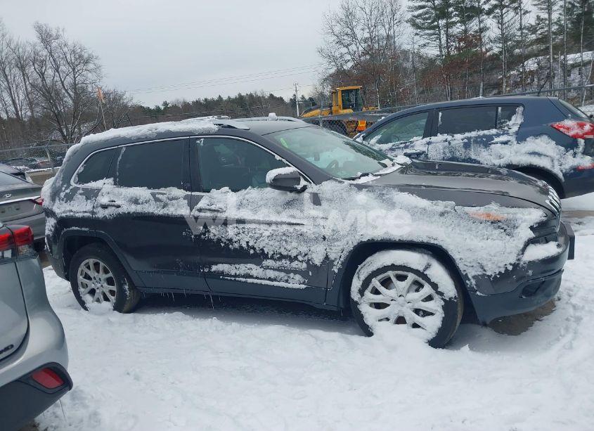 Photo 13 of 2017 Jeep Cherokee LATITUDE 4X4 (VIN 1C4PJMCB9HW575903)