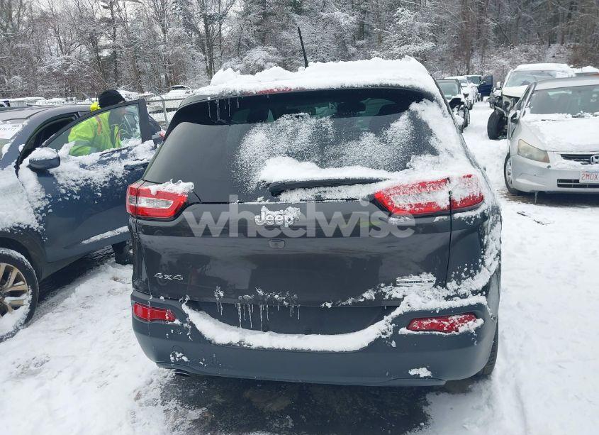 Photo 16 of 2017 Jeep Cherokee LATITUDE 4X4 (VIN 1C4PJMCB9HW575903)