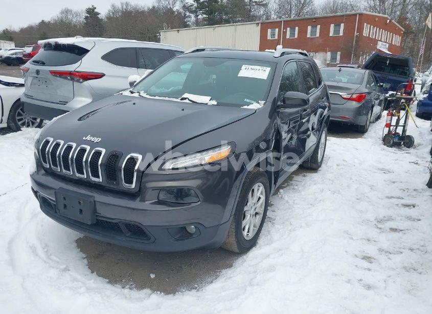 Photo 2 of 2017 Jeep Cherokee LATITUDE 4X4 (VIN 1C4PJMCB9HW575903)