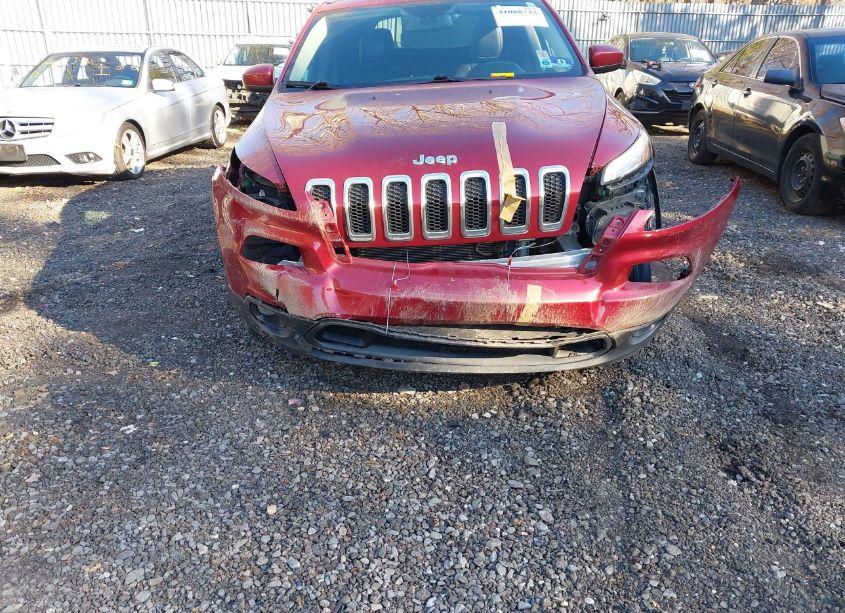 Photo 6 of 2017 Jeep Cherokee LATITUDE 4X4 (VIN 1C4PJMCB9HW634643)