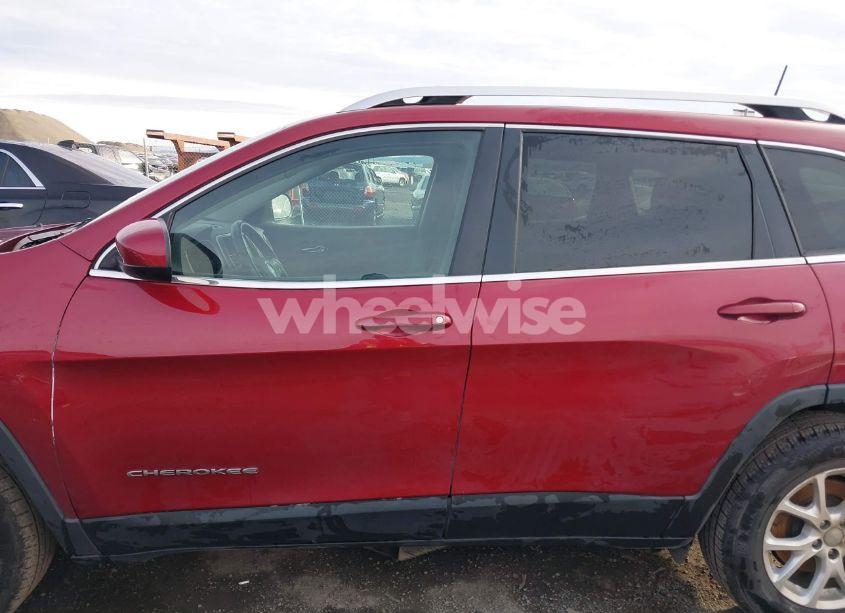 Photo 15 of 2017 Jeep Cherokee LATITUDE 4X4 (VIN 1C4PJMCB9HW656786)