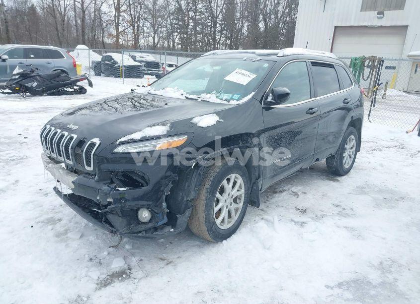 Photo 2 of 2017 Jeep Cherokee LATITUDE 4X4 (VIN 1C4PJMCB9HW657534)