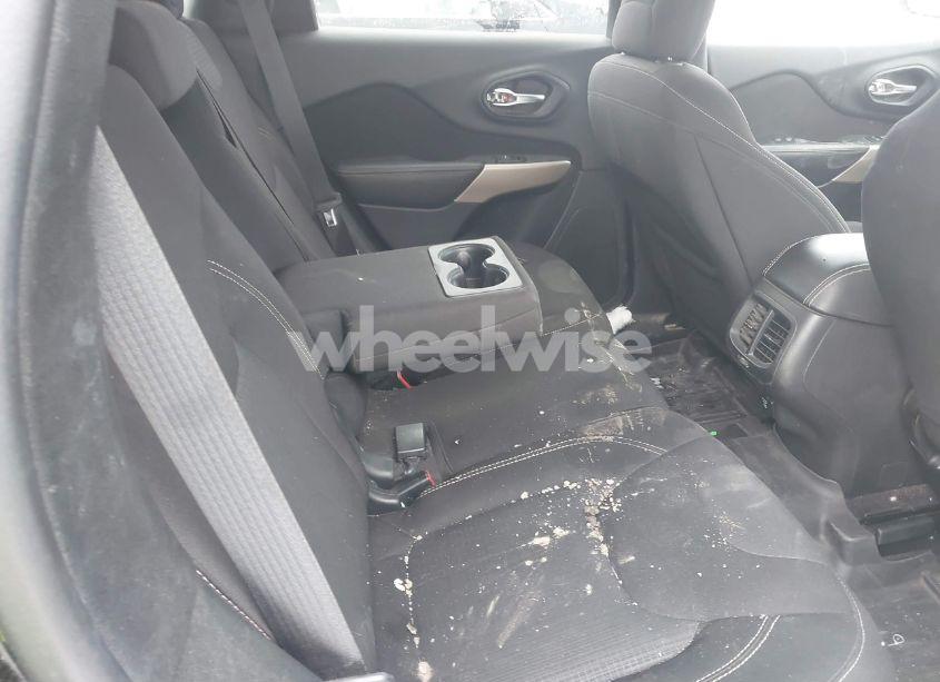 Photo 8 of 2017 Jeep Cherokee LATITUDE 4X4 (VIN 1C4PJMCB9HW657534)