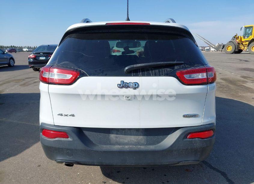 Photo 16 of 2018 Jeep Cherokee LATITUDE 4X4/LATITUDE TECH CONNECT 4X4 (VIN 1C4PJMCB9JD513693)