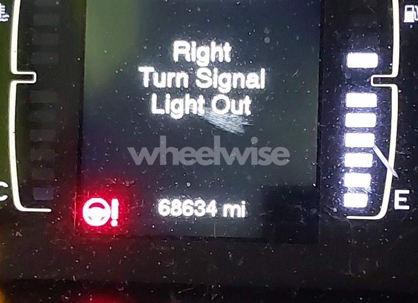 Photo 16 of 2018 Jeep Cherokee LATITUDE 4X4 (VIN 1C4PJMCB9JD572453)