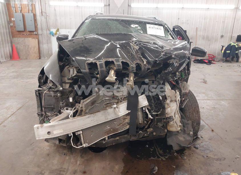 Photo 6 of 2018 Jeep Cherokee LATITUDE 4X4 (VIN 1C4PJMCB9JD572453)