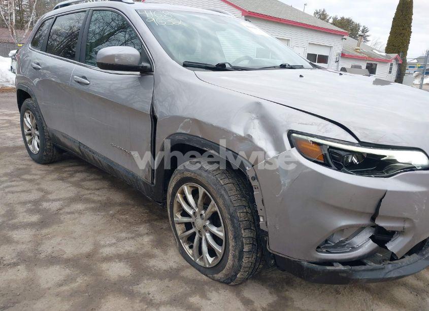 Photo 6 of 2019 Jeep Cherokee LATITUDE 4X4 (VIN 1C4PJMCB9KD214299)