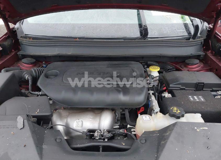 Photo 10 of 2019 Jeep Cherokee LATITUDE 4X4 (VIN 1C4PJMCB9KD355177)